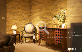 MSD-Steinpaneel LAJAS von StoneslikeStones in der Ausstellung eines Möbelhauses - 80547