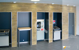 Gestaltung eines Geldautomatenraumes mit dem MSD-Kunststeinpaneel Lascas von StoneslikeStones - 01525